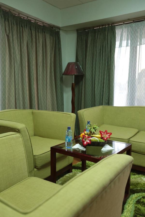 Rahnile Hotel Bahar Dar Esterno foto