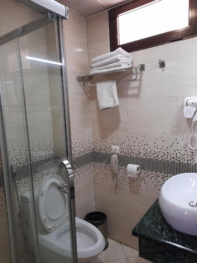 Rahnile Hotel Bahar Dar Esterno foto