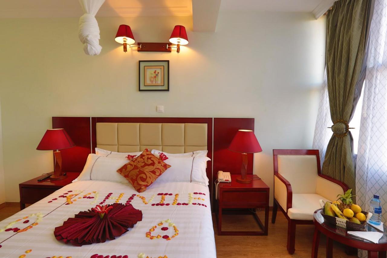 Rahnile Hotel Bahar Dar Esterno foto