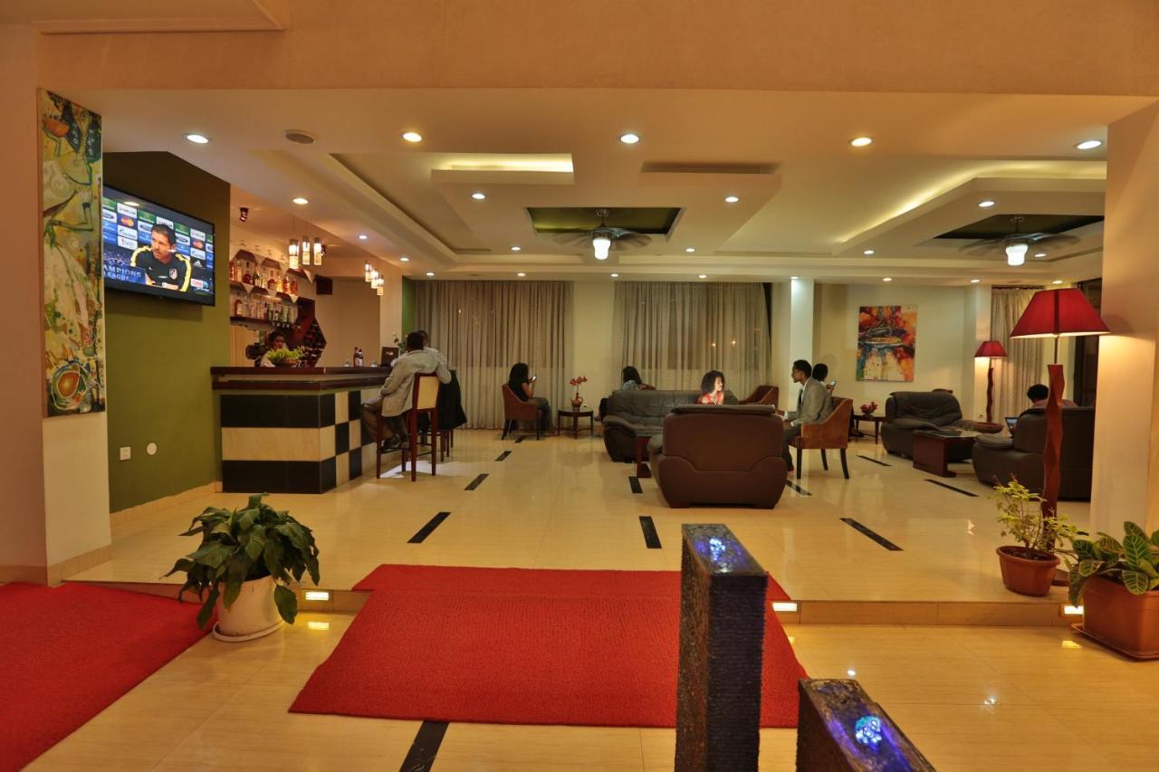 Rahnile Hotel Bahar Dar Esterno foto