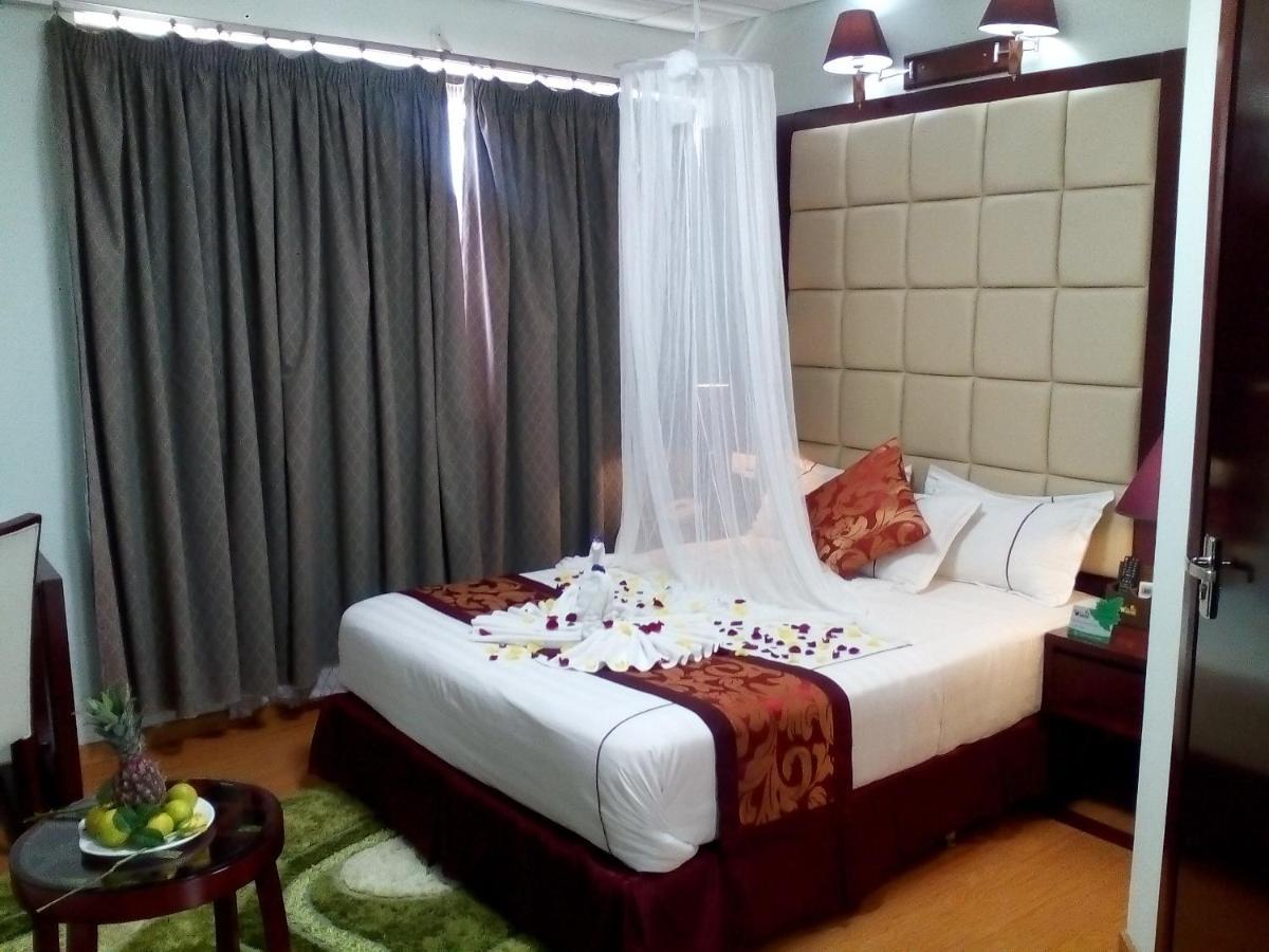 Rahnile Hotel Bahar Dar Esterno foto
