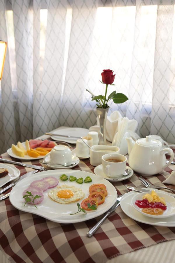 Rahnile Hotel Bahar Dar Esterno foto